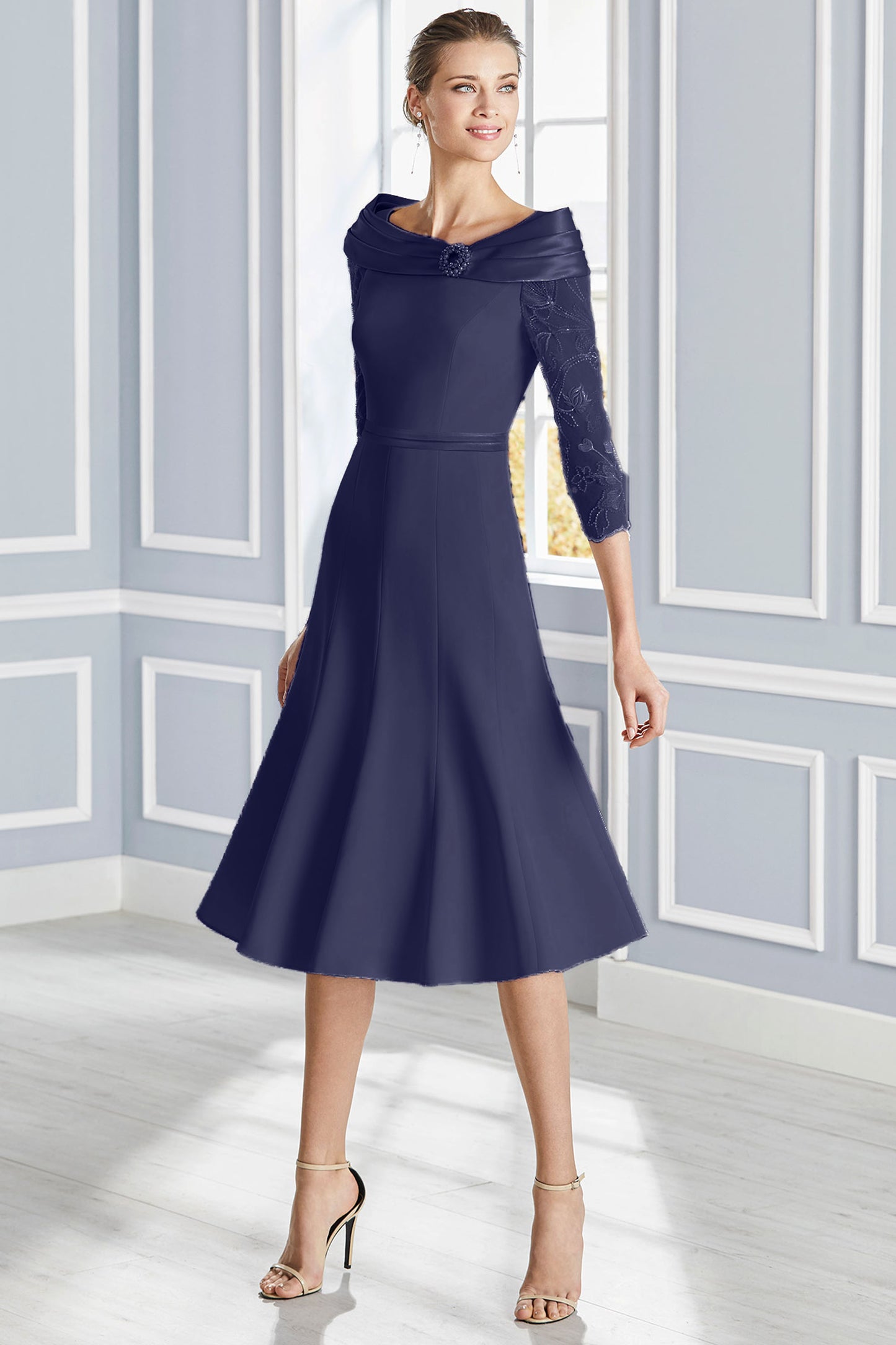 Couture Club Brooch & Lace Detail Dress Navy 4G185