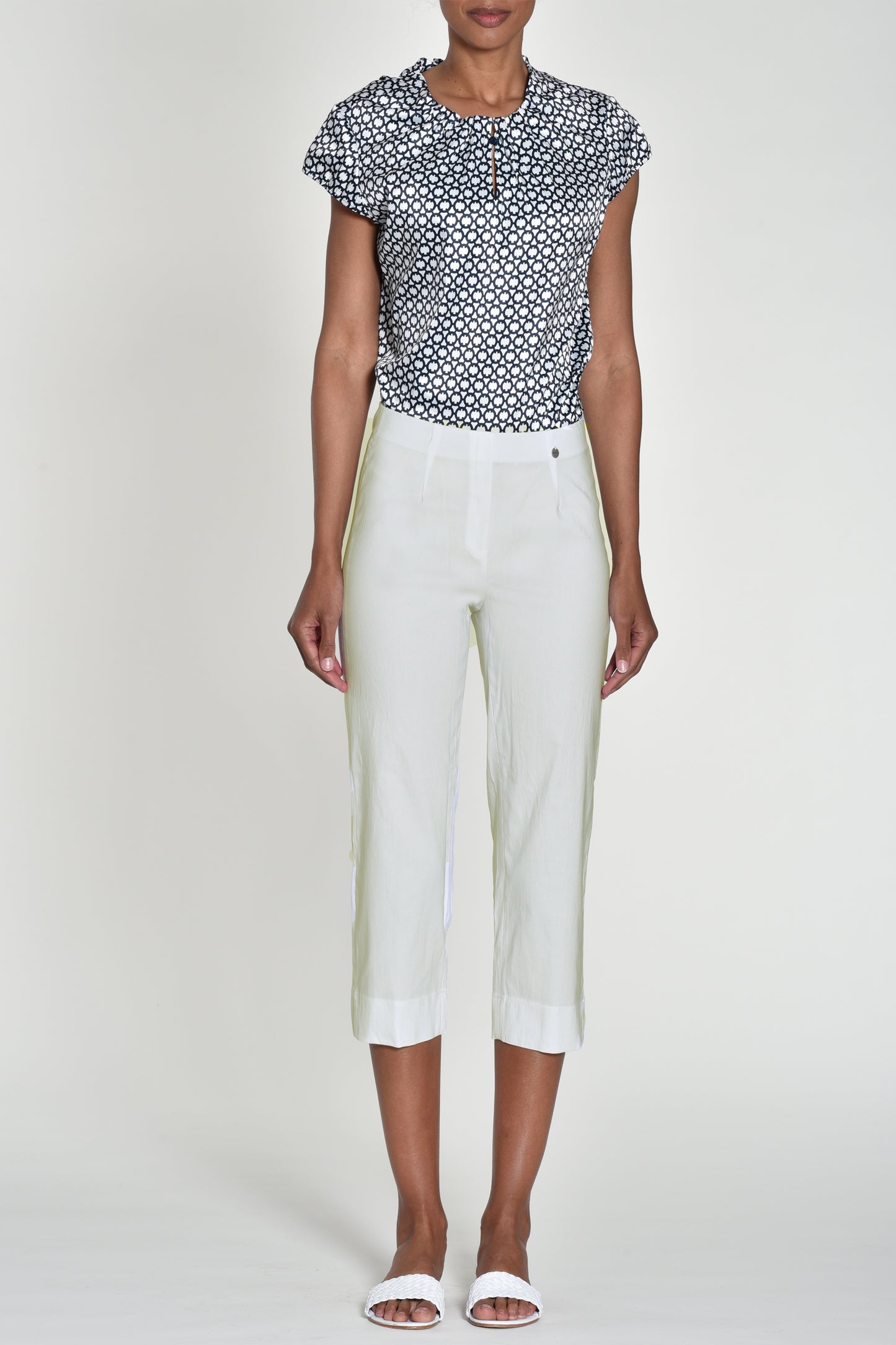 Robell Marie 07 Capri Trousers Off White 51576-5499-111