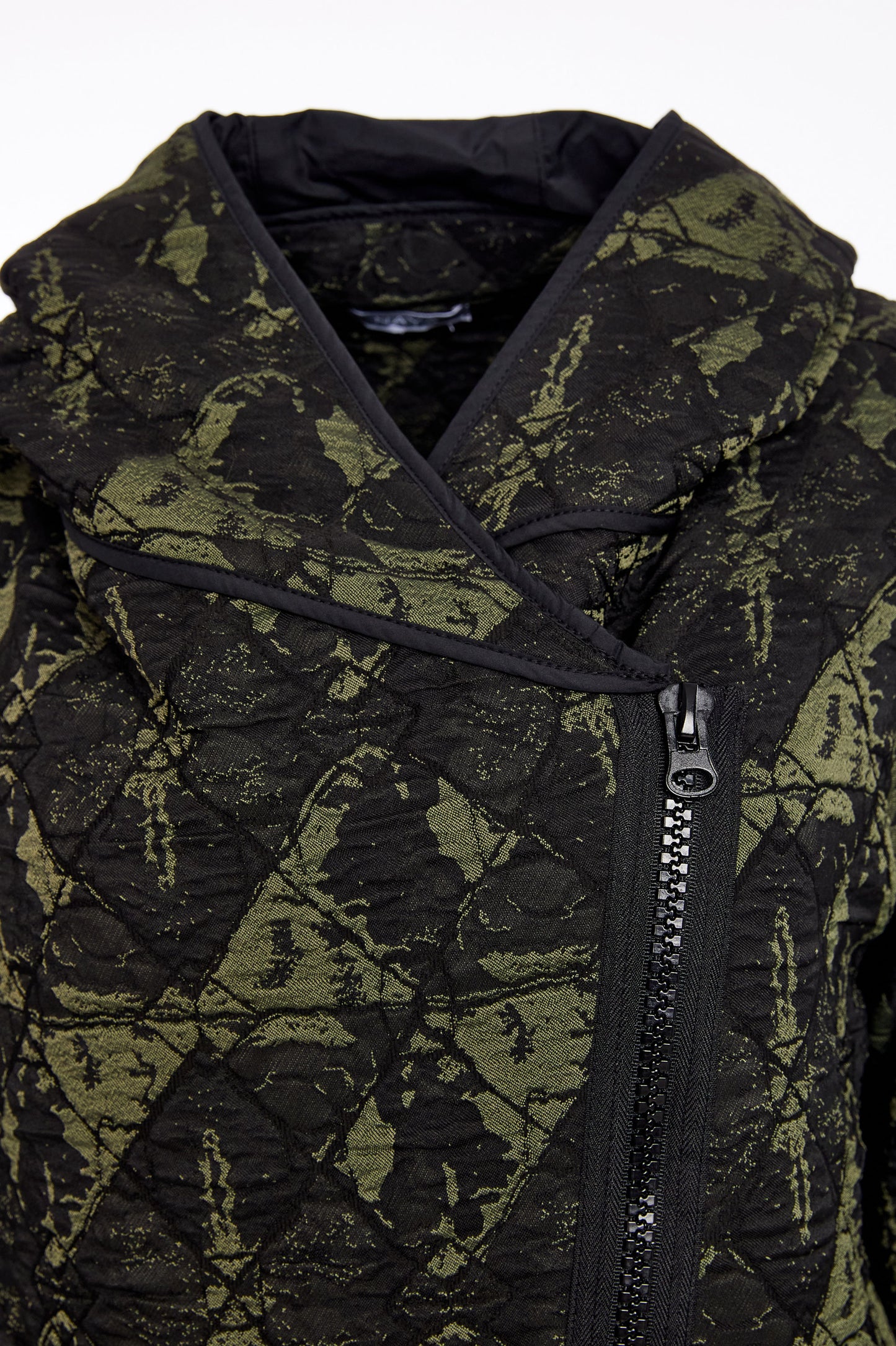 Naya Jacquard Print Jacket with Angled Zip and Ribbed Panels Black & Forest NAW25188-954