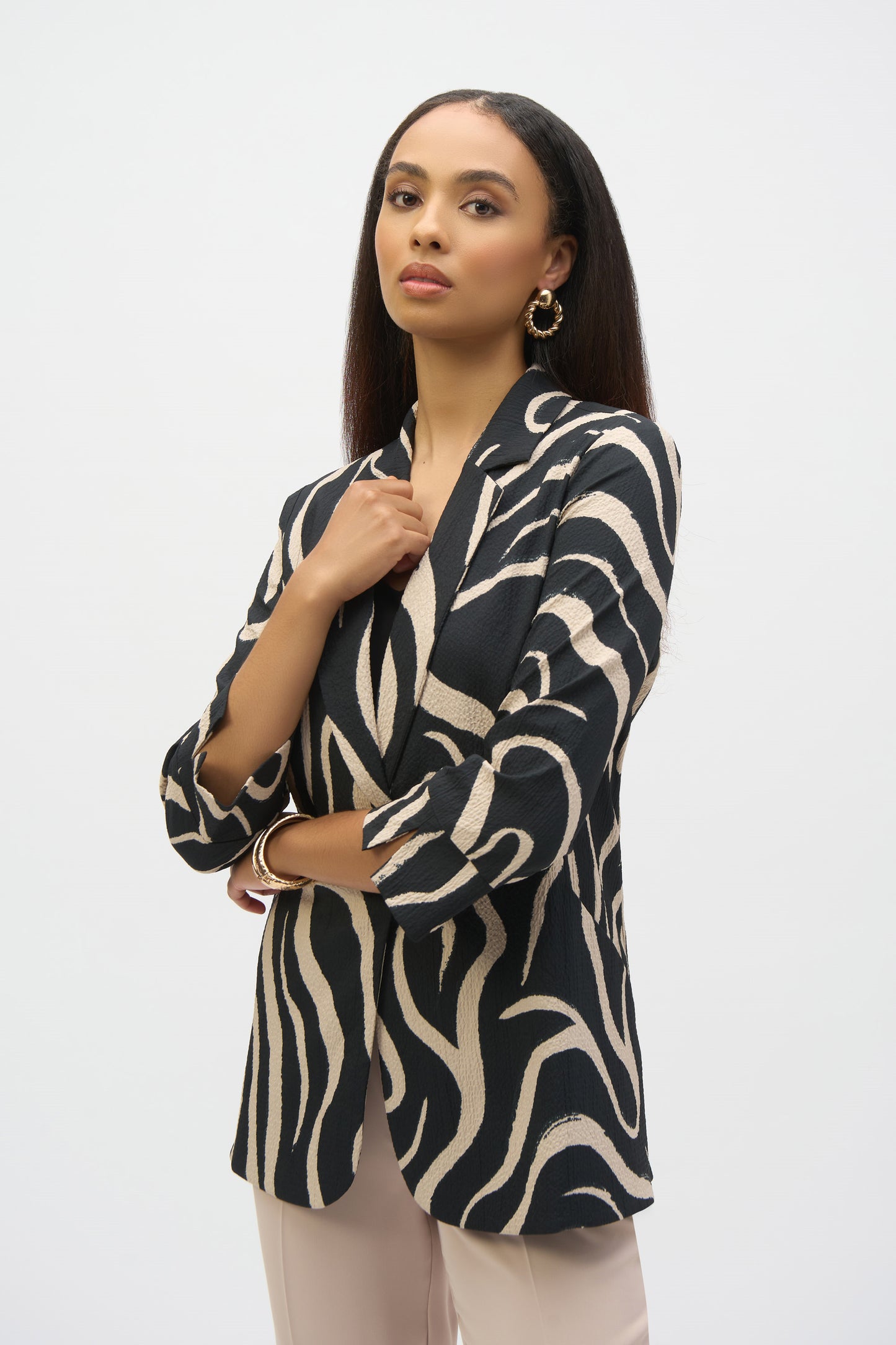 Joseph Ribkoff Seersucker Abstract Print Straight Blazer Black/Parchment 252152-4418