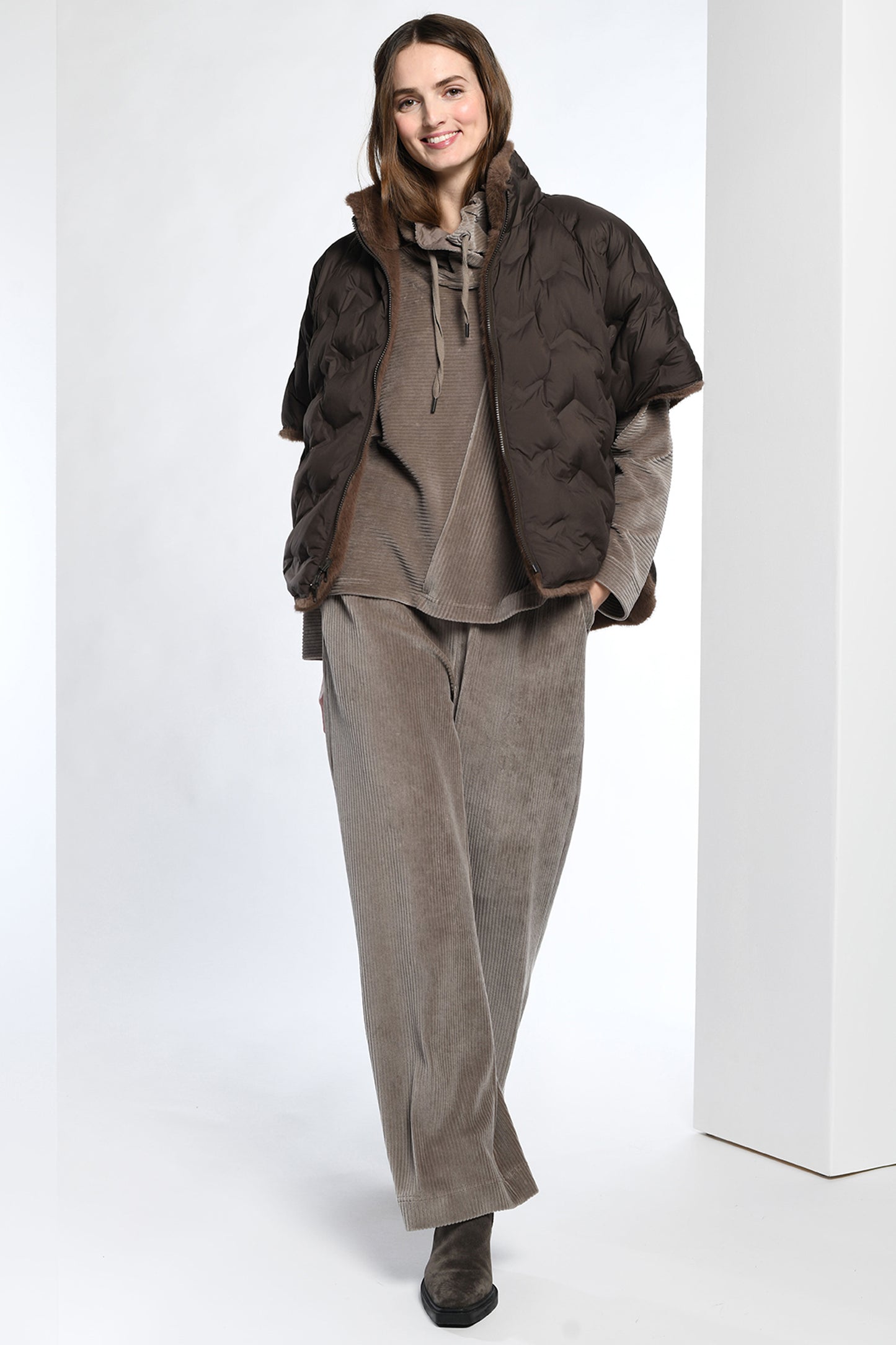 Vetono Boiled Wool Pullover Taupe 9619-023-305