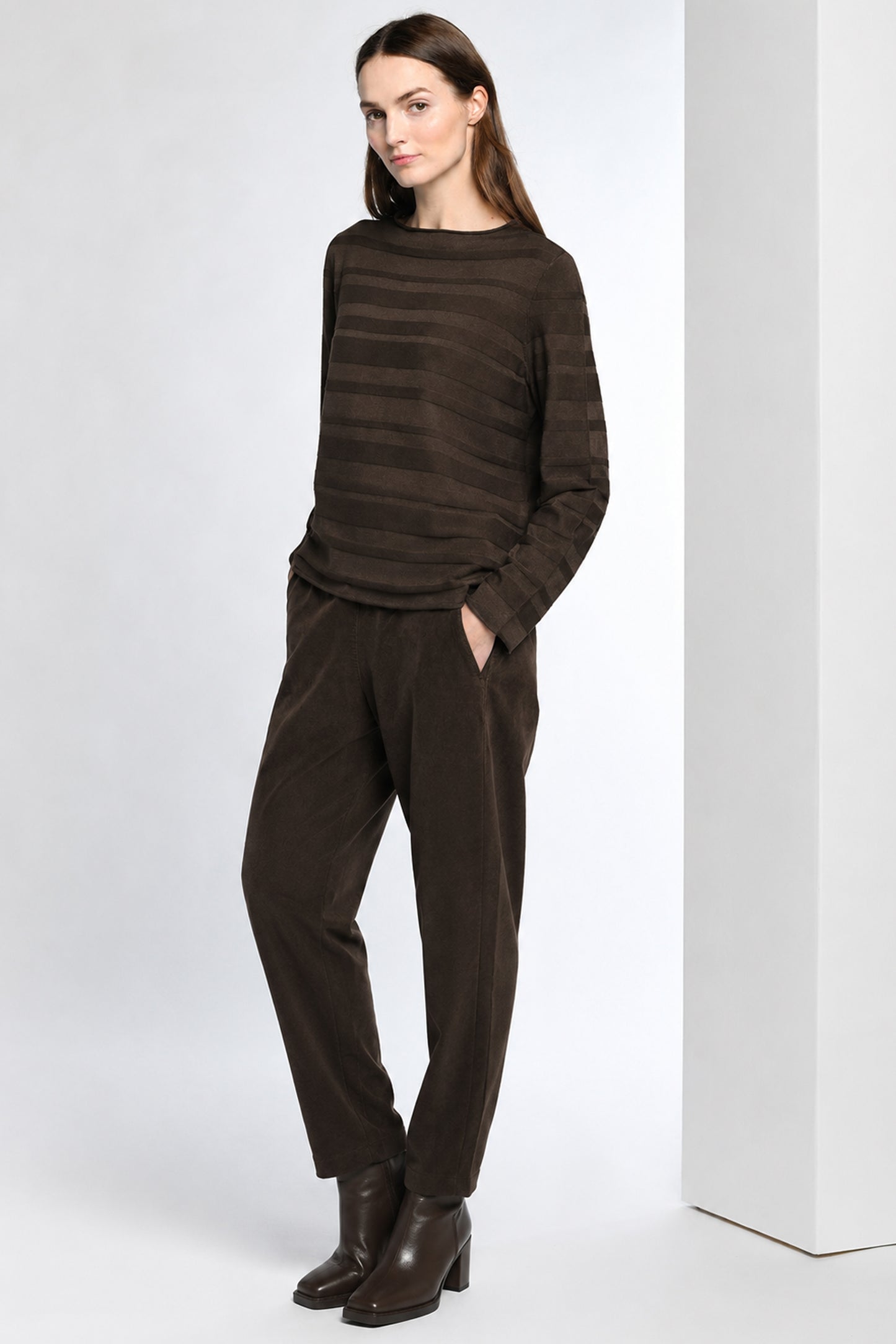 Vetono Tonal Stripe Detail Sweater Chocolate 9633-020-306