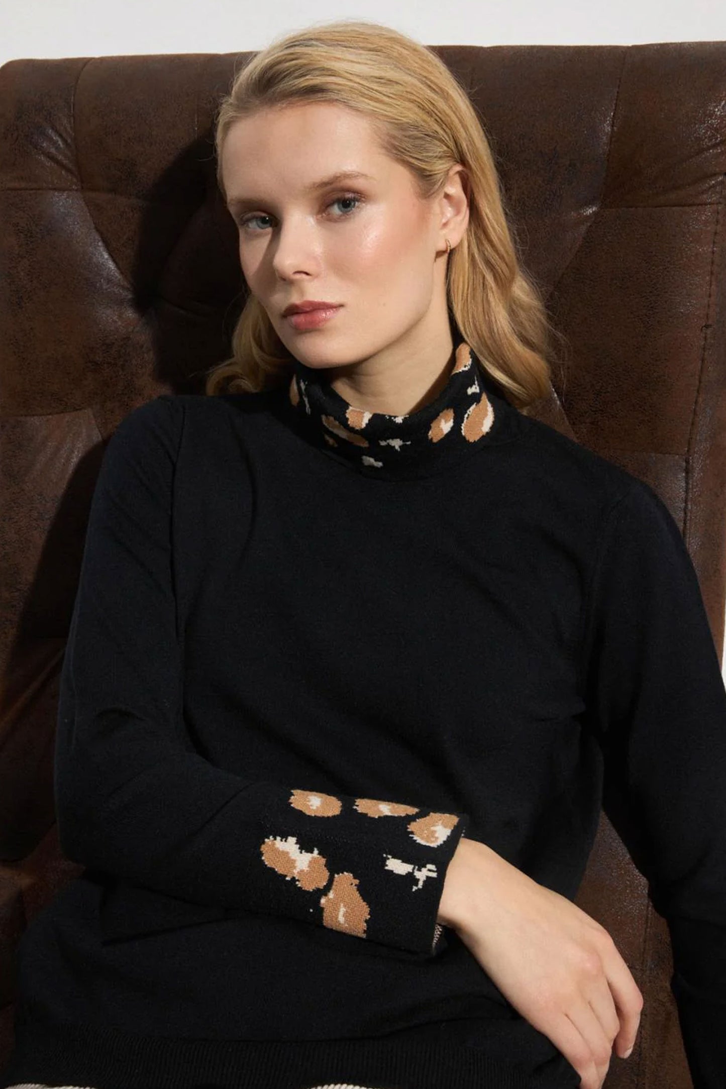 Bariloche Italica Roll Neck Printed Knit Sweater Black Italica