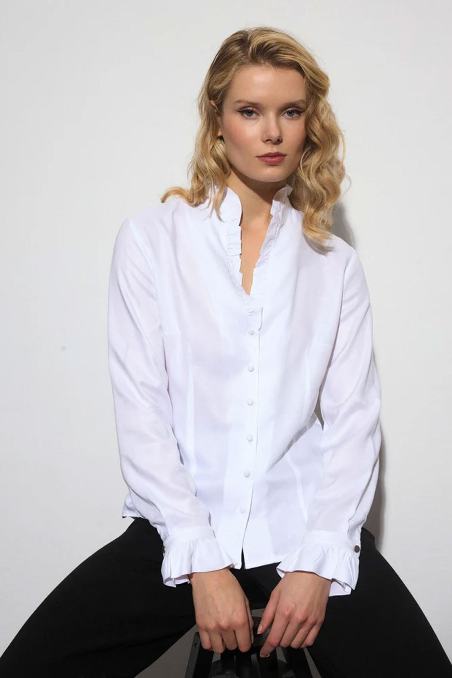 Bariloche Shirt White Navona