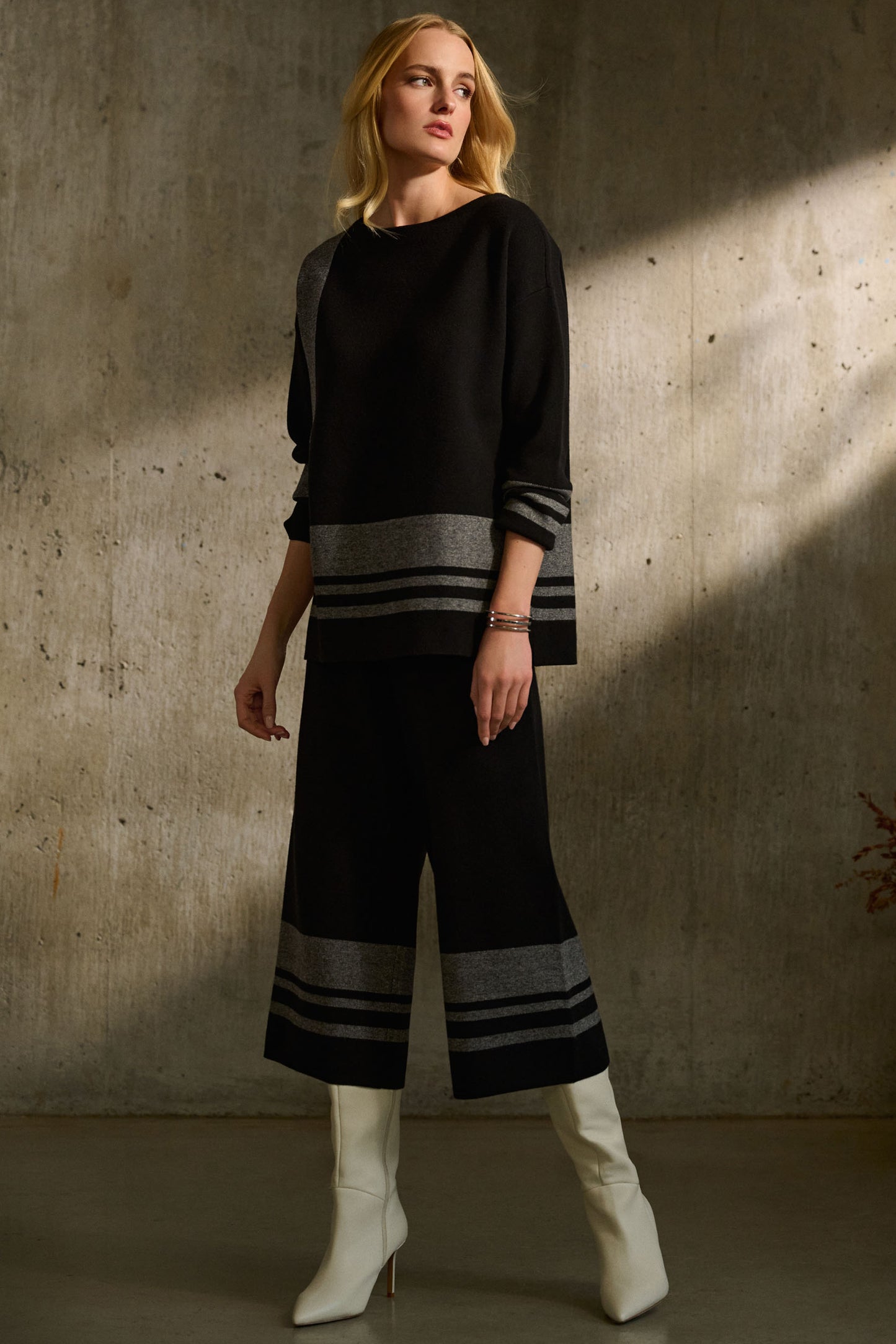 Joseph Ribkoff Oversized Knitted Boatneck Top Black/Vanilla 243949