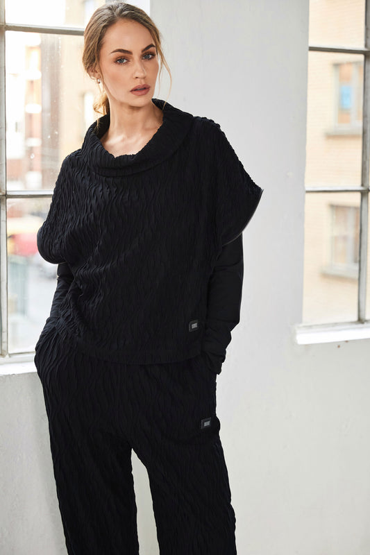 Naya Embossed knit top with collar and zip detail on side seam Black NAS25232-09