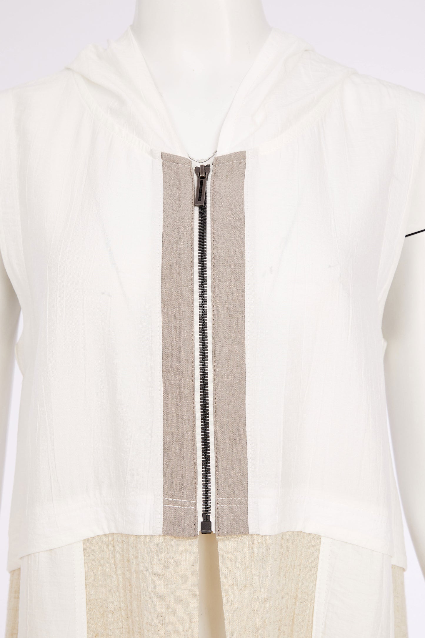 Naya Hooded Waistcoat With Contrast Zip Pebble NAS26157-25