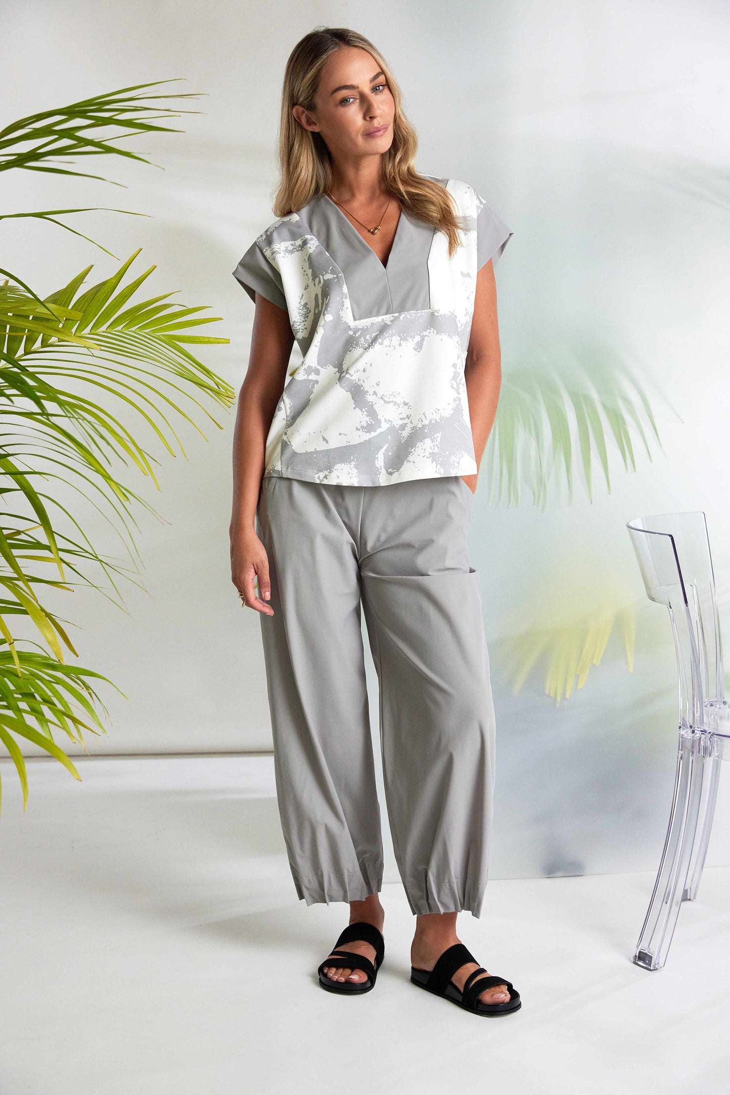 Naya Wide Leg Trouser With Tuck Hem Taupe NAS26230-71