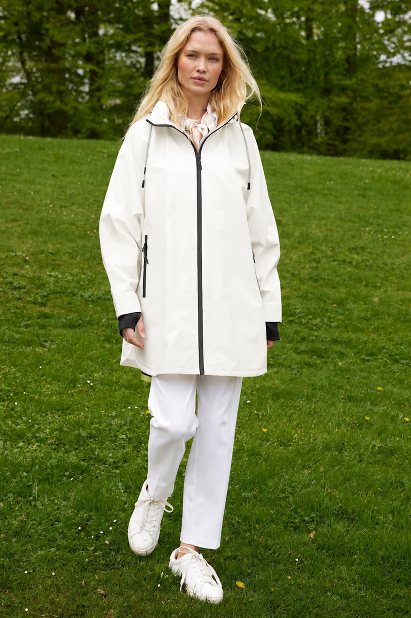 Normann Lightweight Waterproof Rain Jacket Off White 1094-04-12
