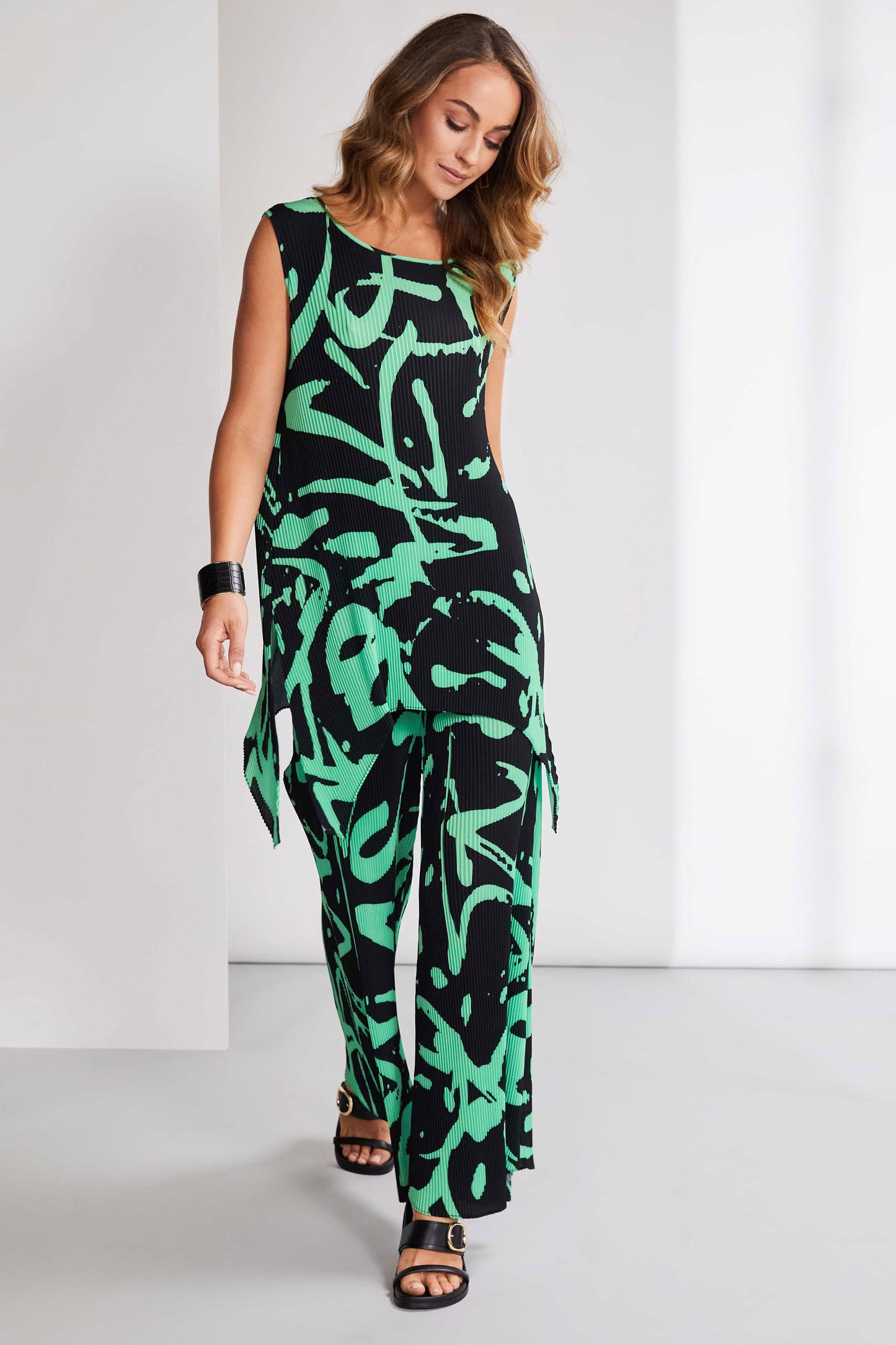 Naya Print Pleated Wide Leg Trousers Black/Green NAS25184-951