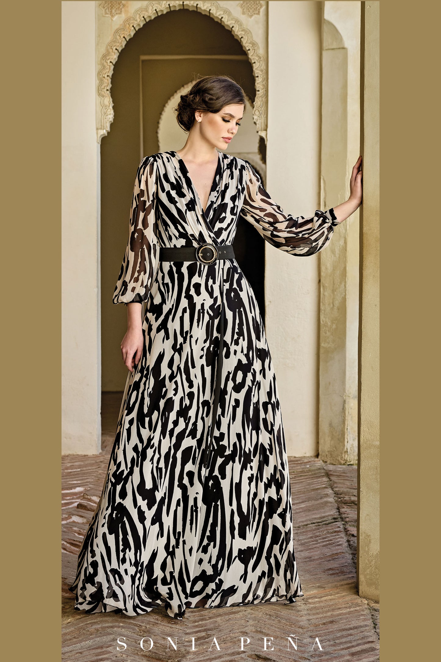 Sonia Pena Long Belted Dress Unique 1260036