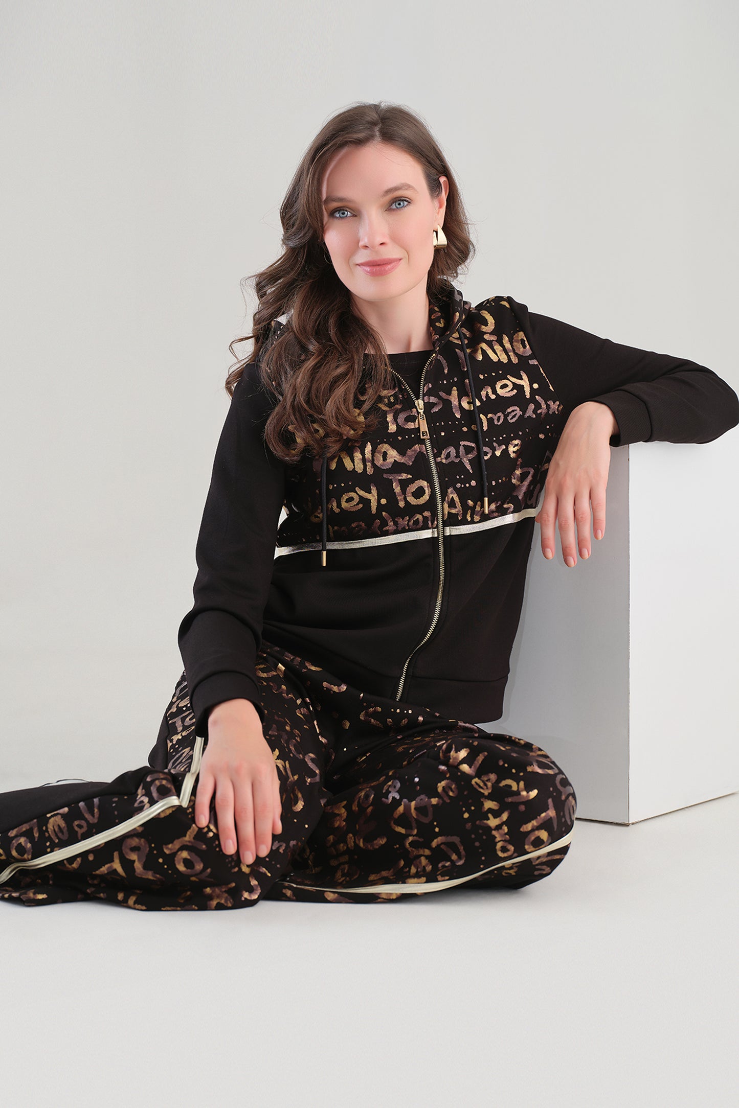 Tricotto Graphiti Print Hooded Jacket Black 96032